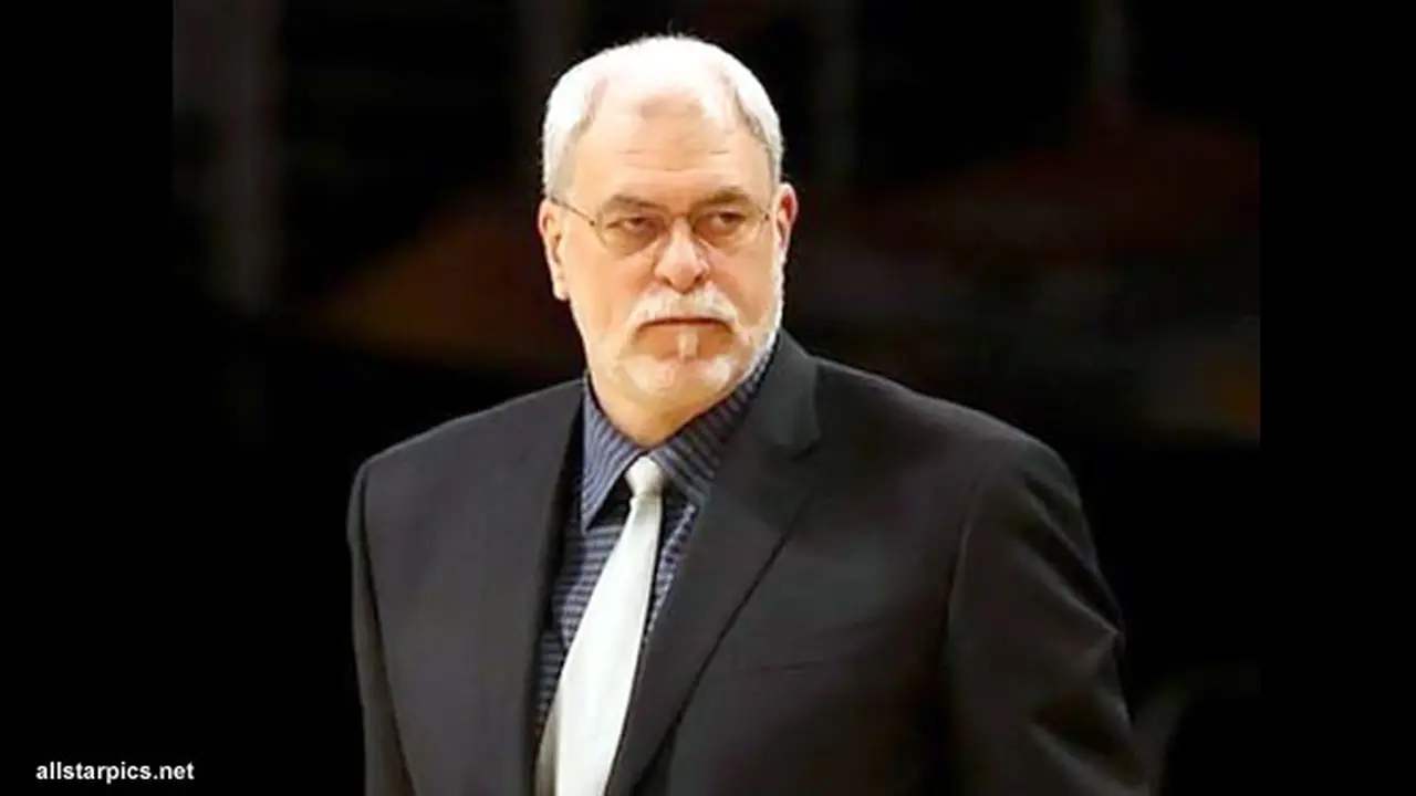 phil-jackson-aji-130423b.jpg
