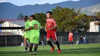 Kunjungan Kerja di Wamena, Gibran Awali dengan Main Bola dan Cetak Hattrick