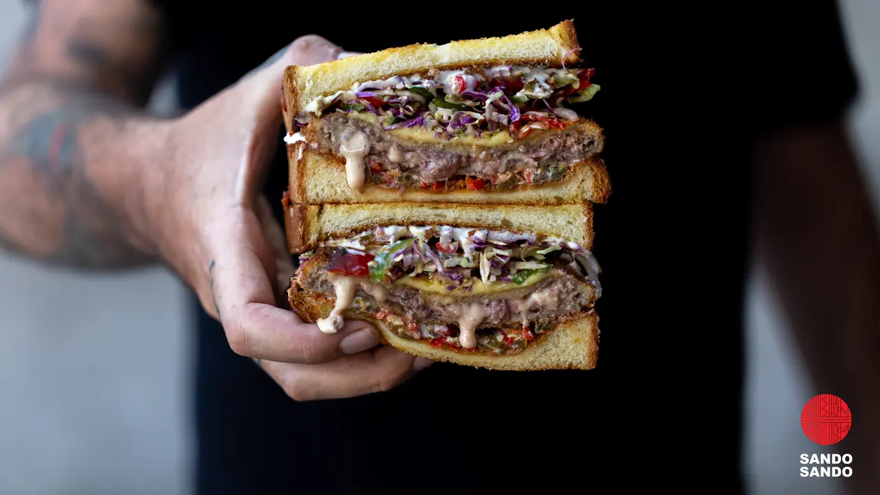 Intip kelezatan Sando Sando sandwich kekinian ala Jepang, yang menggabungkan cita rasa barat dan tradisi lokal di Jepang.