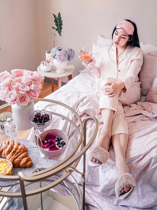 7 Pesona Istri Chef Arnold, Tiffany Sutanto Dalam Balutan Piyama