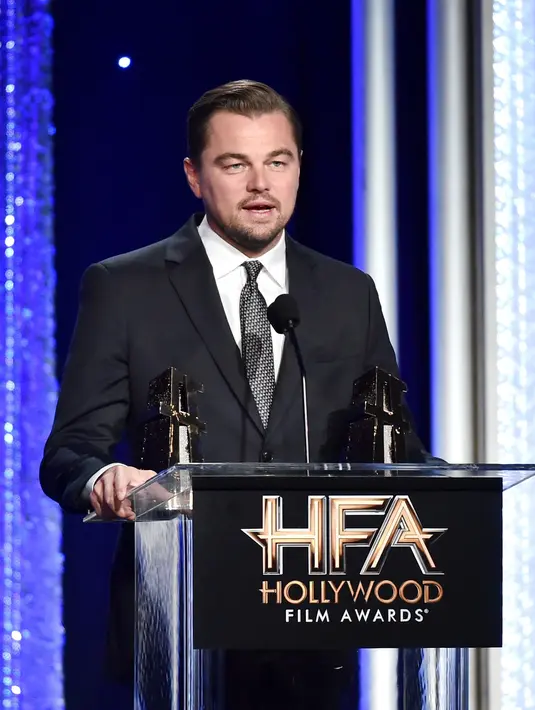 Leonardo Dicaprio selain terkenal sebagai bintang hebat, juga memiliki kepedulian terhadap lingkungan. Beberapa bulan lalu, ia pernah menyumbangkan hartanya senilai Rp. 90 miliar untuk pelestarian hutan di Sumater, terutama Aceh. (AFP/Bintang.com)