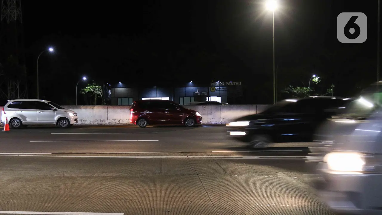 Pantauan Pelaksanaan Pemberlakuan Lawan Arus di Tol Jakarta-Cikampek