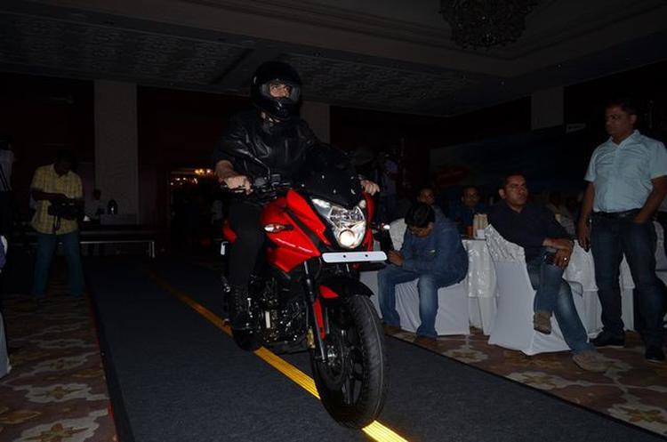 bajaj pulsar adventure sport 200