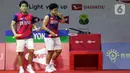 Pebulutangkis ganda putri Indonesia Apriyani Rahayu/Siti Fadia Silva Ramadhanti saat berlaga di babak Perempat Final Indonesia Masters 2023 melawan Jongkolphan Kititharakul/Rawinda Prajongjai (Thailand) di istora Senayan, Jakarta, Jumat (27/1/2023). Apriyani Rahayu/Siti Fadia Silva Ramadhanti harus menyudahi perjuangan mereka pada ajang Indonesia Masters 2023 usai takluk 21-16, 17-21, 18-21. (Liputan6.com/Helmi Fithriansyah)