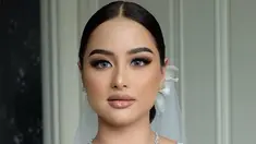 Pernikahan Amanda Khairunnisa Adik Maudy Ayunda, Bernuansa Jawa Modern (Sumber: Instagram/ bennusorumba)