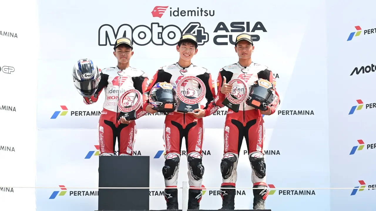 Pembalap muda Indonesia binaan PT Astra Honda Motor (AHM), Bintang Pranata Sukma dan Resky Yusuf