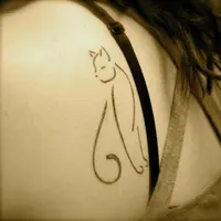 25 Inspirasi Tato untuk Para Pecinta Kucing