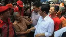 Jokowi menyempatkan berkunjung ke salah satu pasar tradisional di Serang, Banten (Liputan6.com/Herman Zakharia)