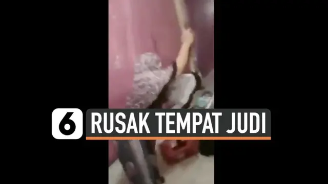 Aksi emak-emak merusak tempat perjudian di Medan Sumatera Utara viral di media sosial. Mereka kompak mengamuk, hancurkan mesin-mesin judi.