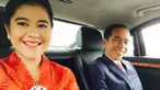 Saat sama-sama pamer senyum, Pak Jokowi dan Kahiyang Ayu sangat mirip. Diantara kakak dan adiknya, istri Bobby Nasution ini yang paling aktif unggah foto kebersamaan di Instagram. Diketahui ini adalah postingan Kahiyang Ayu tahun 2015 saat Presiden Jokowi baru satu tahun menjabat sebagai presiden periode 2014-2019. (Liputan6.com/IG/@ayanggkahiyang)