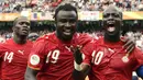 Ghana pada Piala Dunia 2006. Ghana menjadi satu-satunya wakil Afrika yang mampu lolos ke babak 16 besar pada Piala Dunia 2006 di Jerman. Empat wakil Afrika lainnya, Angola, Pantai Gading, Togo dan Tunisia semuanya rontok di fase grup. Stephen Appiah dkk akhirnya tersingkir di babak 16 besar setelah kalah 0-3 dari Brasil. (AFP/Timothy A. Clary)