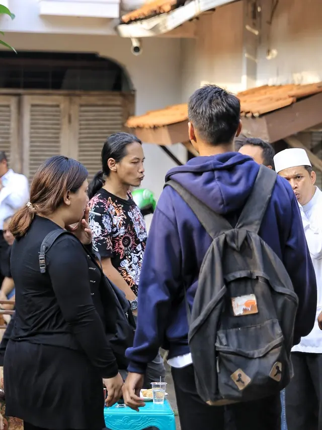 [Fimela] Rumah duka Titi Qadarsih