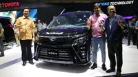 Toyota Voxy meluncur di GIIAS 2017, ICE, BSD, Tangerang Selatan. (Herdi Muhardi)