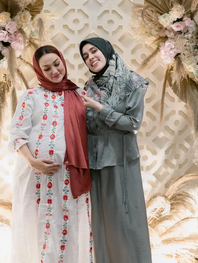 7 Momen Tengku Dewi Putri Gelar Pengajian 7 Bulanan Usai Resmi Gugat Cerai Andrew Andika