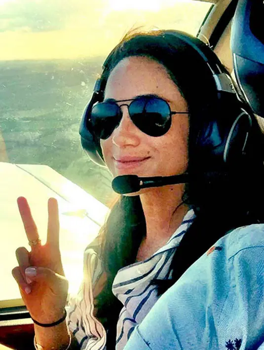 “Aku katakana padamu bahwa akhirnya akan sederhana. Kami dua manusia yang saling mencintai dan bahagia. Kami adalah pasangan. Aku yakin nanti akan datang sebuah cerita dari kami,” tambahnya. (Instagram/meghanmarkle)