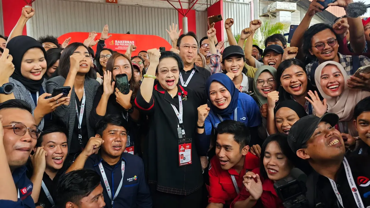 Ketua Umum PDIP Megawati Soekarnoputri dan DPP PDIP Prananda Prabowo