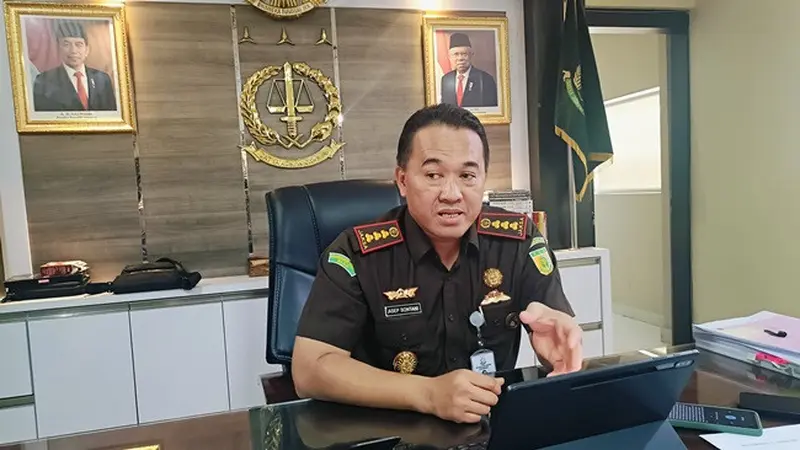 Kepala Kejari Pekanbaru Asep Sontani Sunarya memberikan keterangan pers soal Sentra Gakkumdu dan Posko Pemilu Kejaksaan.