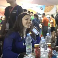 Berada di lokasi syuting saat Ramadan, membuat Randy Martin dan Cassandra Lee ikutan berpuasa.