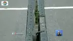 Karet penghubung antar-badan Jembatan Layang Kodim Kemayoran dan Jembatan Layang HBR Motik yang berada di Kemayoran, Jakarta Pusat, rusak akibat pengaspalan.
