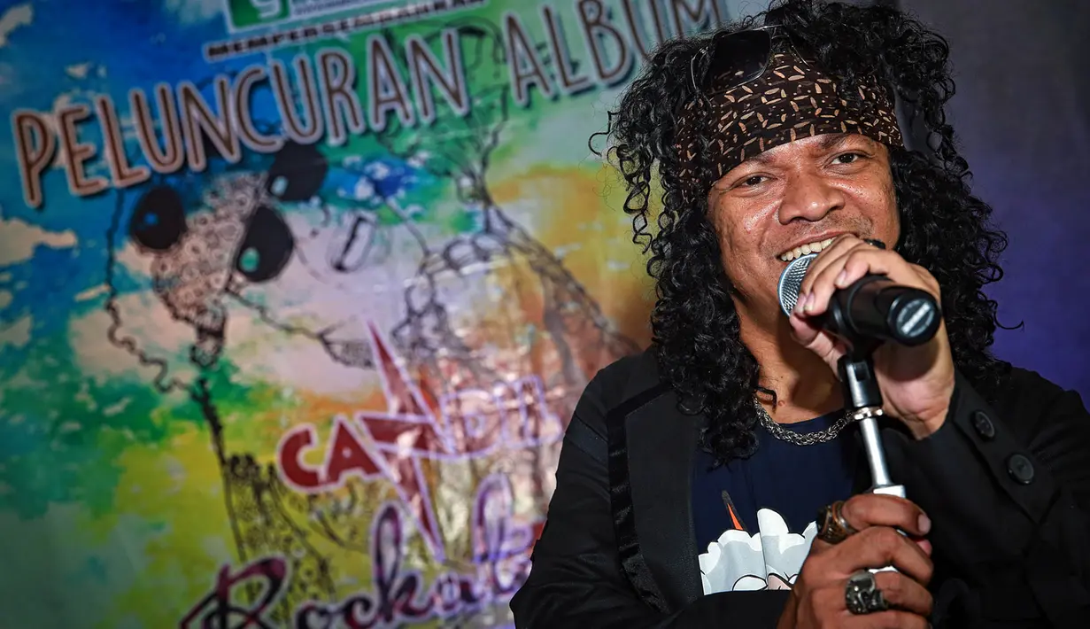 Harapan rocker 41 tahun ini, lewat album Rockalisasi ini bisa dinikmati oleh pencinta musik rock di Tanah Air. Ia juga akan terus mencari ide untuk menciptakan album rock selanjutnya. (Deki Prayoga/Bintang.com)