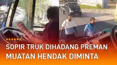 Preman tersebut meminta sang sopir masuk ke gudang di pinggir jalan.