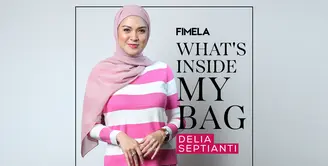 Whats In My Bag Delia