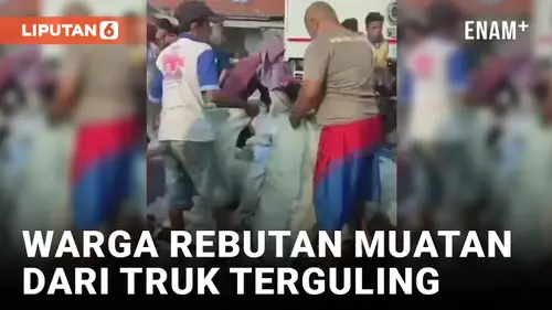 VIDEO: Warga di Indramayu Rebutan Muatan Susu Kaleng dari Truk yang Terguling