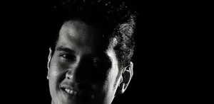 Jelang dimakamkan pada Jumat (4/8) keluarga membacakan riwayat hidup Dokter Ryan Thamrin.