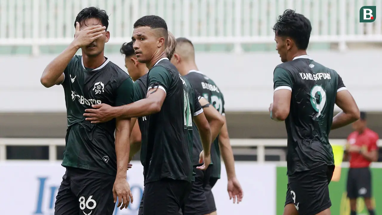 Foto: David da Silva Borong 2 Gol, Persib Bandung Bungkam Persikabo 1973 di Laga Uji Coba