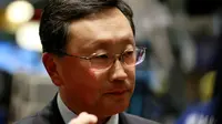 CEO BlackBerry Sebut Pengguna iPhone `Kikuk`