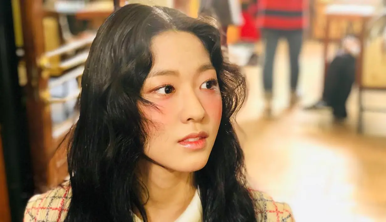 Beberapa waktu lalu, Seolhyun sempat dihujat lantaran ia tampil dengan gaya rambut bergelombang tanpa poni. (Foto: instagram.com/sh_9513)