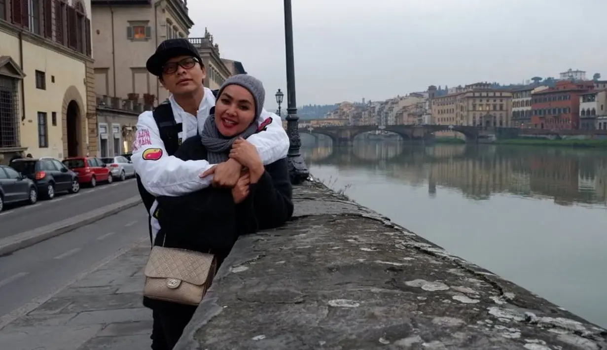 Seperti diketahui, Armand pernah merilis lagu berjudul 11 Januari bersama Gigi pada 2007 lalu. Lagu ini menceritakan tentang perjalanan cinta Armand dan Dewi Gita. (Foto: instagram.com/dewigita01)