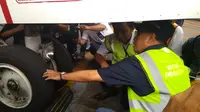 Menteri Perhubungan Budi Karya Sumadi melakukan ramp check di Terminal 1B, Bandara Soekarno Hatta, Kota Tangerang, Minggu (3/6/2018). (Liputan6.com/Pramita)