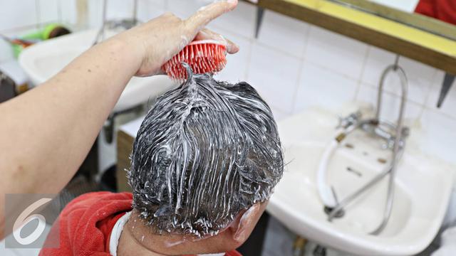 Pangkas Rambut Ko Tang Para Pejabat dan Mitos Membawa 