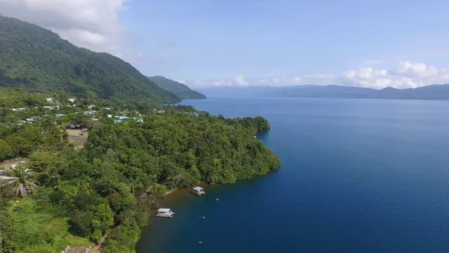 [Reservasi] I Putu Adi kibarkan merah putih di Danau Matano