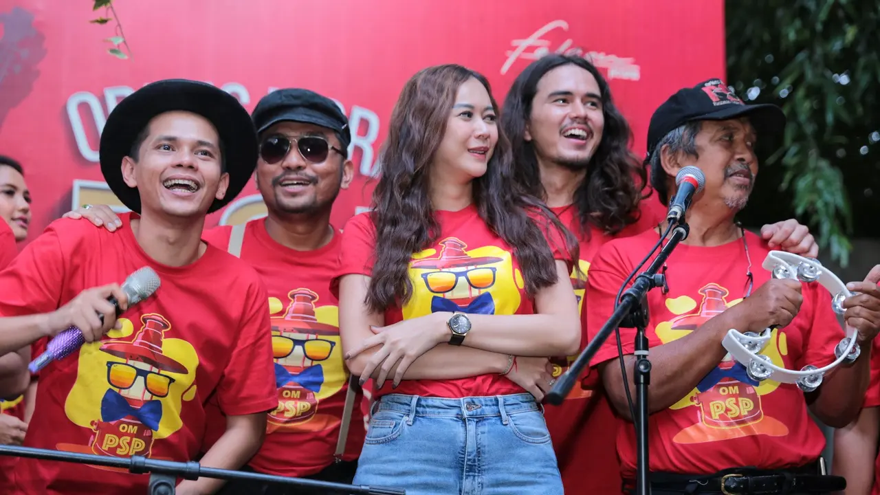 [Bintang] Aura Kasih