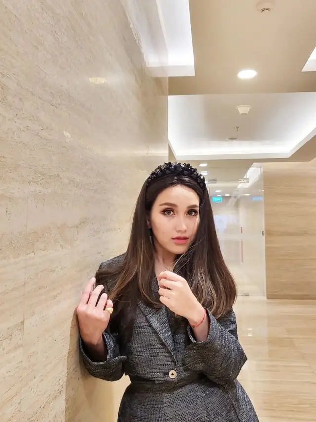 7 Potret Ayu Ting Ting Disebut Bak Idol K-Pop Ini Jadi Sorotan