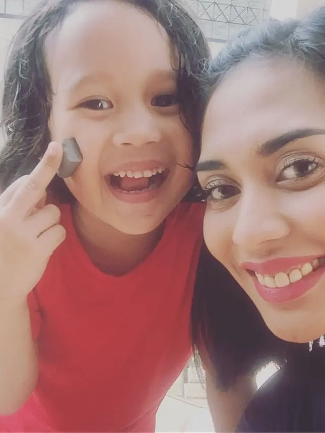 Potret Kebersamaan Karen Idol dan Buah Hati, Penuh Kenangan