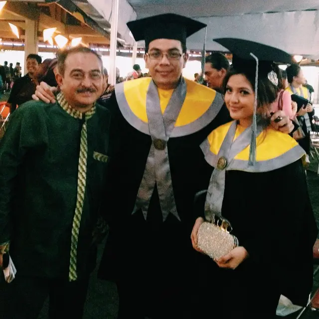 Potret Lawas Wisuda 6 Artis Lulusan Universitas Indonesia, Parasnya Curi Perhatian