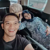 Tinggal menghitung hari untuk Citra Kirana dan Rezky Aditya kedatangan anak pertama mereka yang kini berada di kandungan Citra Kirana. Kehamilan yang semakin membesar pertanda hari persalinan sebentar lagi. (Instagram/citraciki)