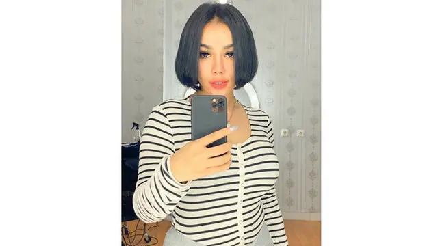 5 Potret Terbaru Bebby Fey dengan Rambut Sebahu, Disebut Mirip Yuni Shara
