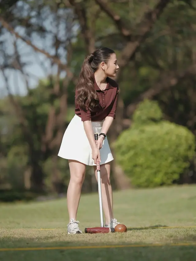 6 Potret Prilly Latuconsina Jajal Hobi Baru dengan Olaharaga Woodball