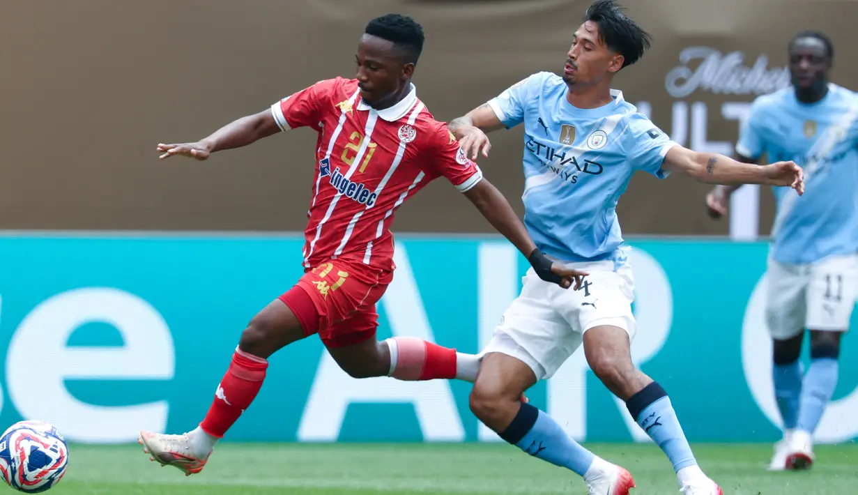 Manchester City memulai kiprah di Grup G Piala Dunia Antarklub 2025 dengan kemenangan 2-0 atas Wydad Casablanca. (AFP/Franck Fife)