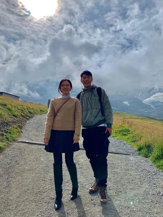 Hyun Bin dan Son Ye Jin (Instagram/yejinhand)