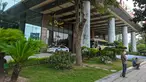 Skuat Timnas Indonesia U-23 SEA Games 2021 memang sempat dikerjai oleh Vietnam perihal lapangan tempat latihan yang tak layak. Namun, sungguh berbeda dengan markas tempat menginap berupa hotel mewah yang nyaman, namun murah. Berikut sekilas gambarannya. (Bola.com/Muhammad Adiyaksa)