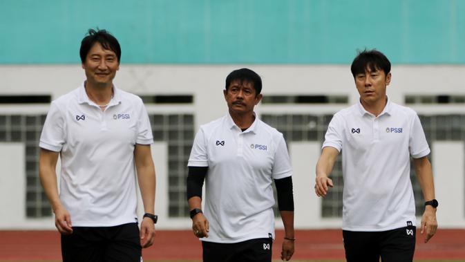 Perselisihan Indra Sjafri Dengan Shin Tae Yong Dianggap Lumrah Di Kalangan Pelatih Indonesia Bola Com