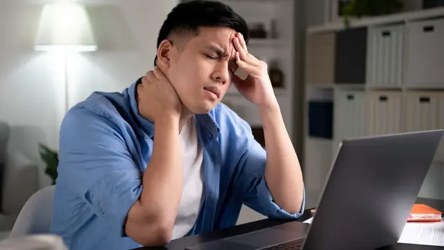 10 Penyebab Rambut Rontok pada Pria yang Berujung Kebotakan, Temukan Solusinya