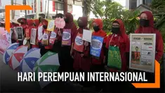 Tangal 8 Maret diperingati sebagai Hari Perempuan Internasional. Sejumlah aktivis menggelar aksi diam di Padang, Sumatera Barat sebagai aksi protes.