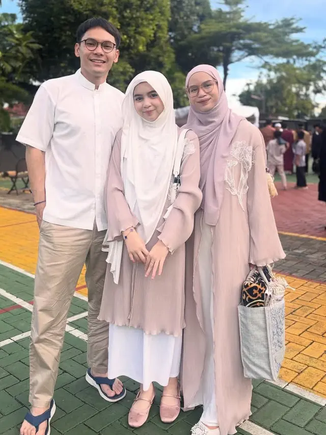 Sienna Kasyafani Putri Marshanda, Kompak Bersama Sambungnya saat lebaran. [@nesyanabila]