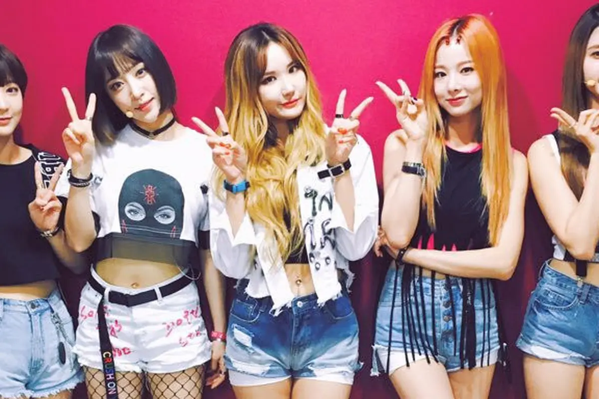 [Bintang] Foto Bareng, EXID Pastikan Segera Comeback dengan Solji
